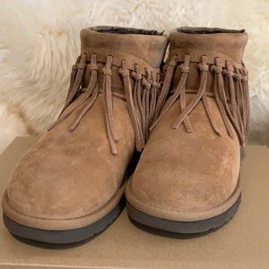 Ugg mini with fringe